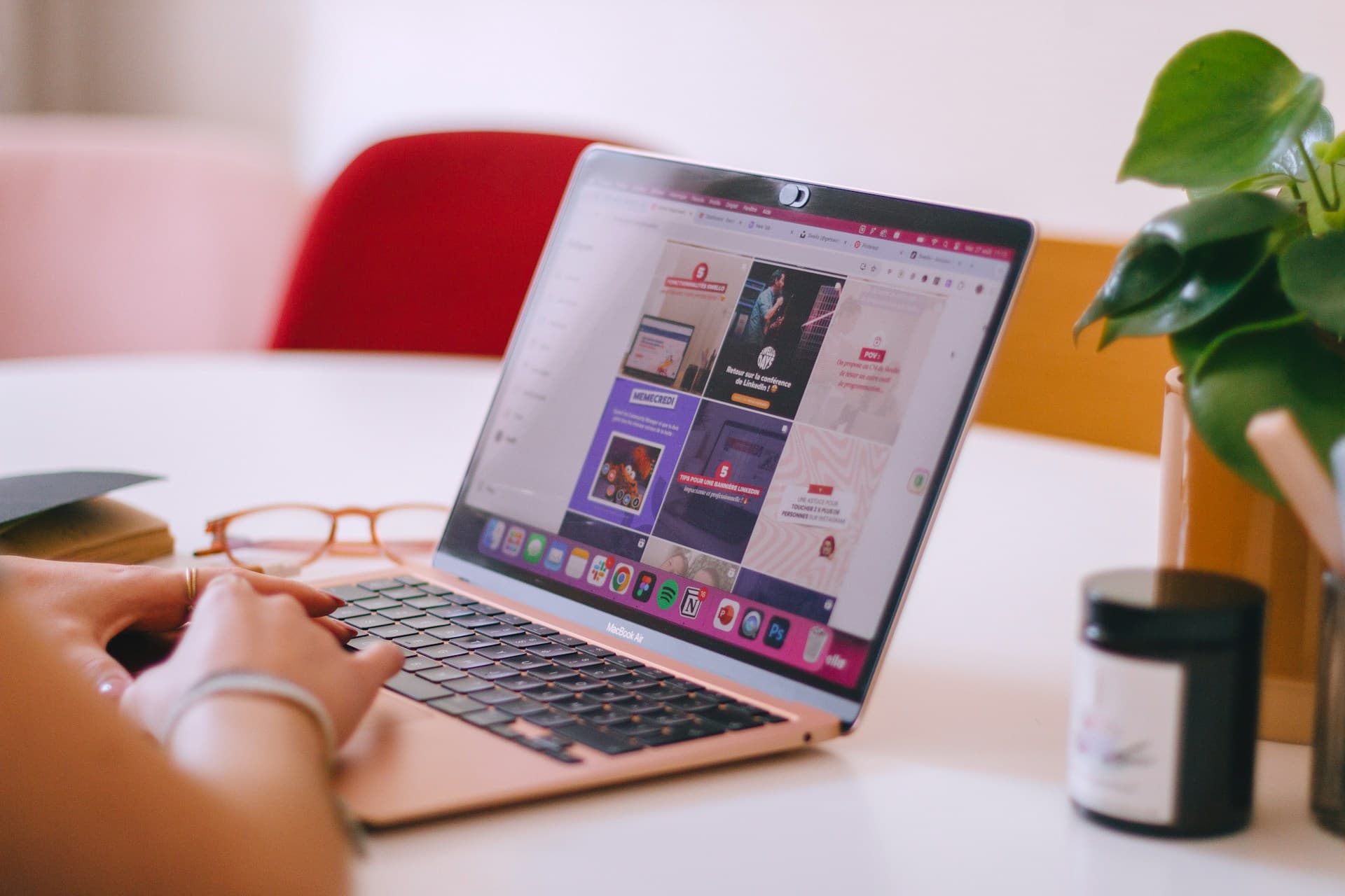 What Is an AI Social Media Manager? Everything You Need to Know in 2026